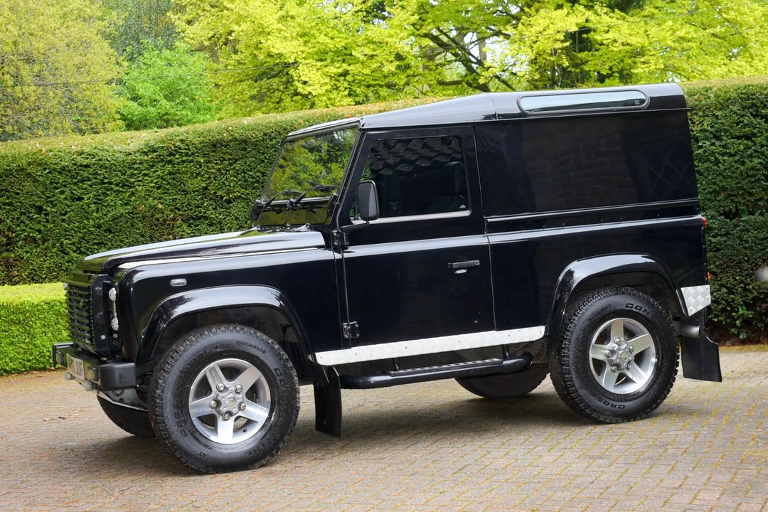 2006 Land Rover Defender 90 - Image 5 of 30