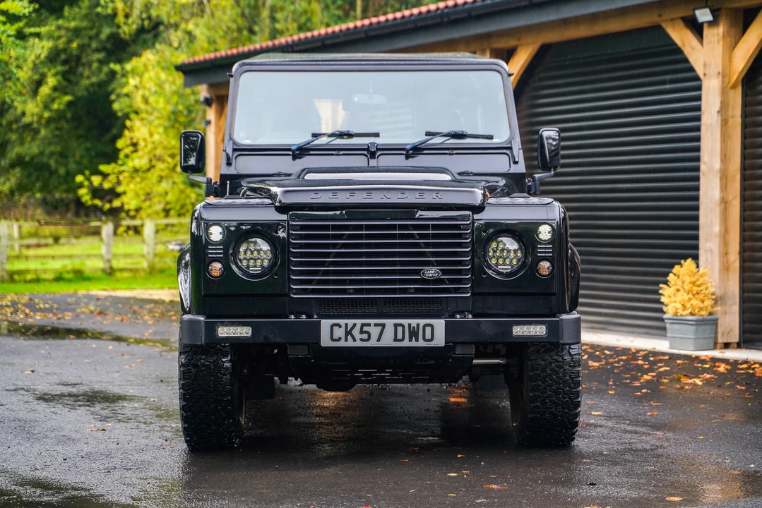 2006 Land Rover Defender 90 - Image 2 of 31