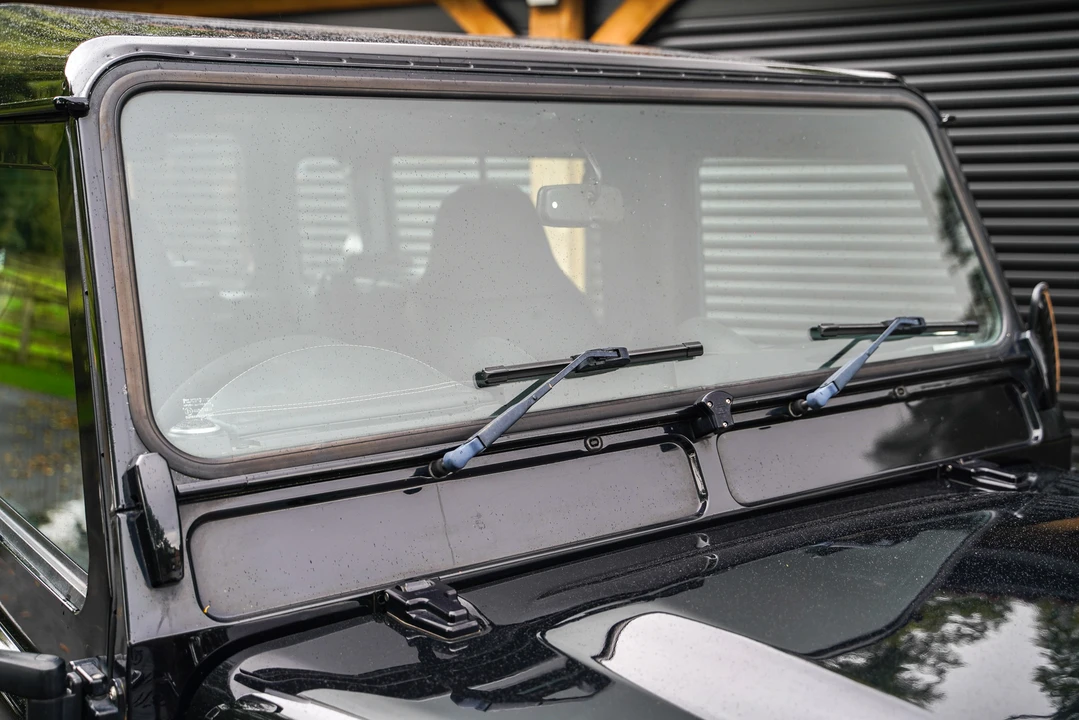 2006 Land Rover Defender 90 - Image 14 of 31