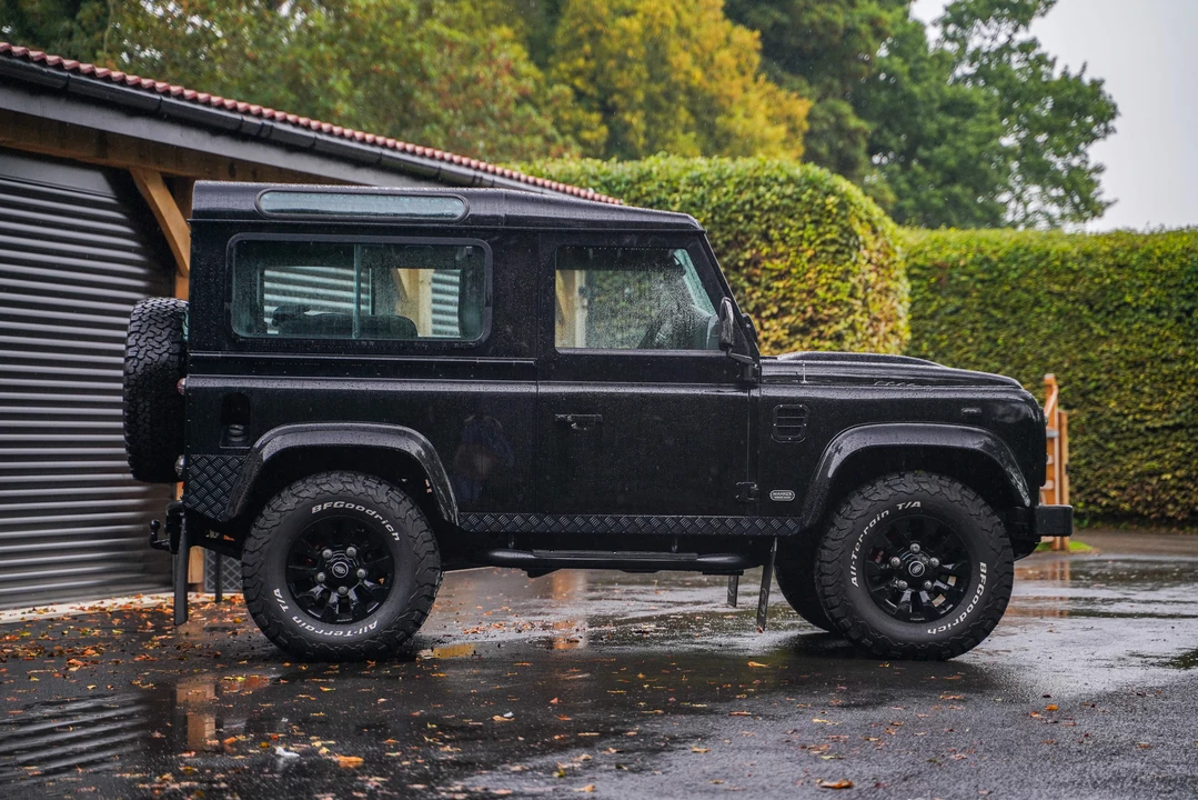 2006 Land Rover Defender 90 - Image 4 of 31