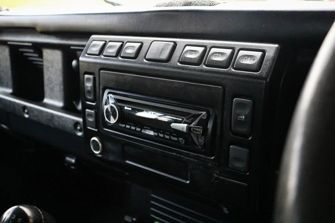 2006 Land Rover Defender 90 - Image 20 of 30