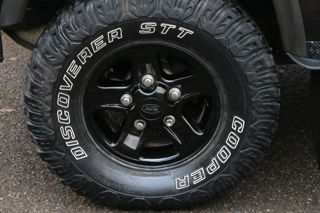 2006 Land Rover Defender 90 - Image 14 of 30