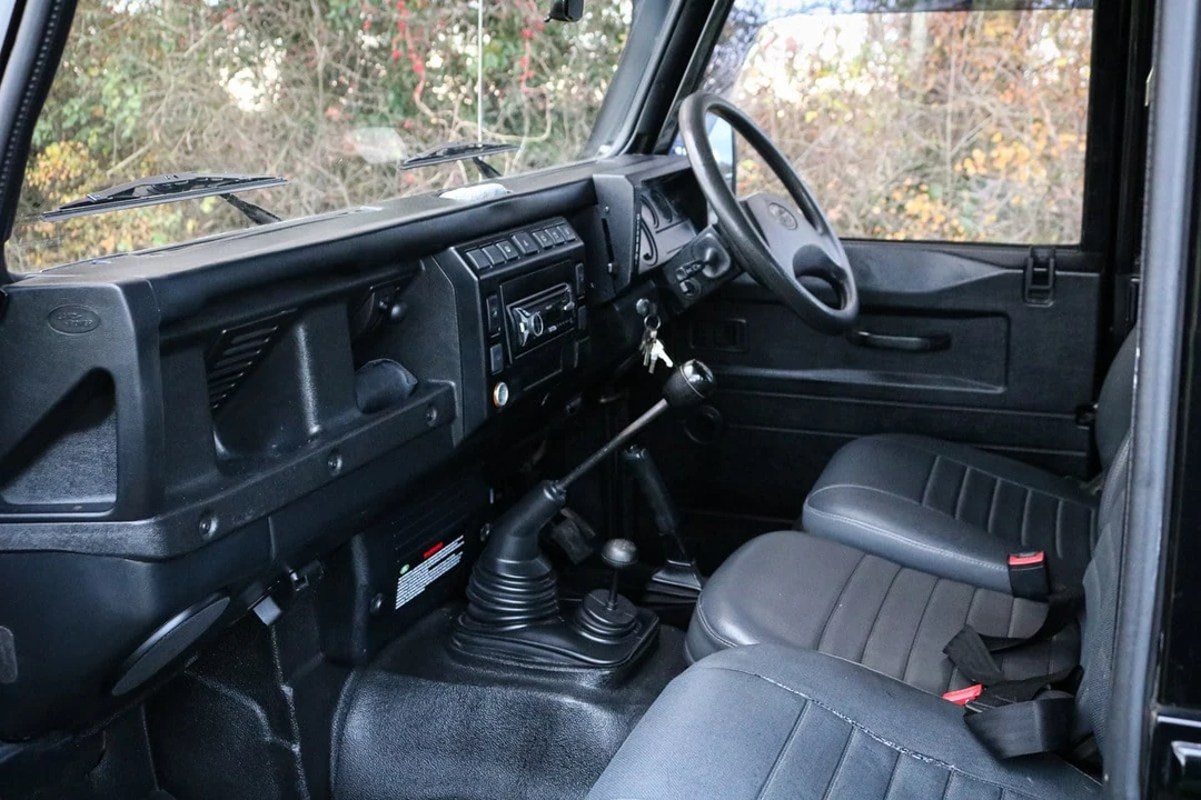 2006 Land Rover Defender 90 - Image 21 of 30