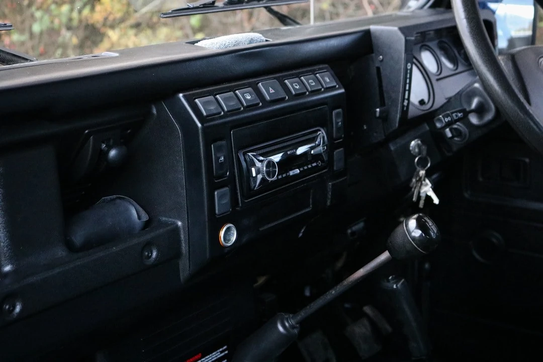 2006 Land Rover Defender 90 - Image 27 of 30