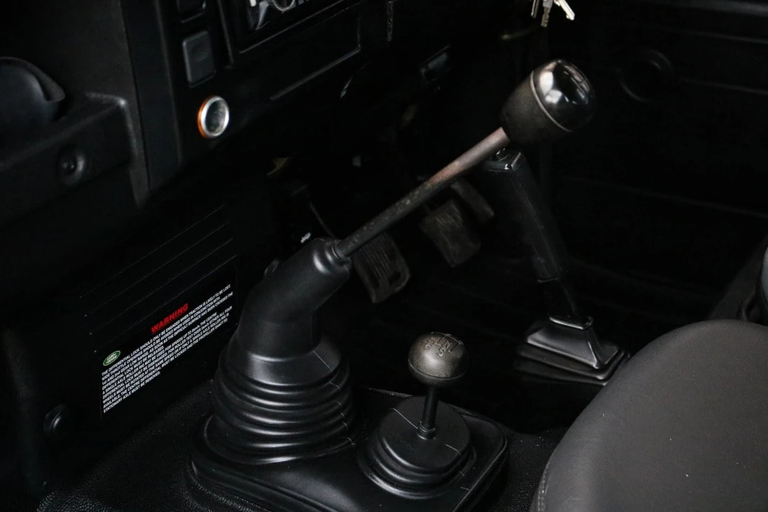 2006 Land Rover Defender 90 - Image 24 of 30