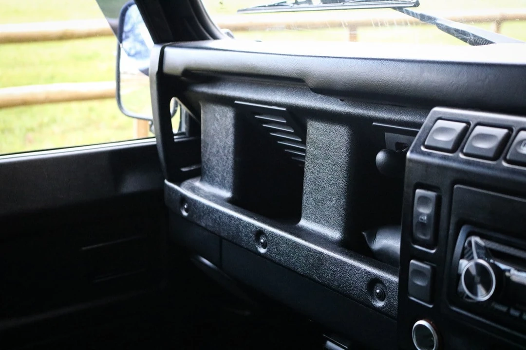 2006 Land Rover Defender 90 - Image 19 of 30