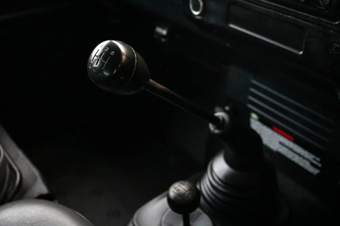 2006 Land Rover Defender 90 - Image 18 of 30