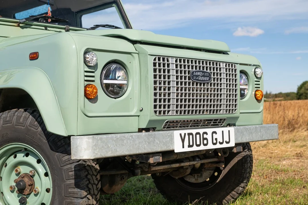 2006 Land Rover Defender 90 - Image 8 of 30