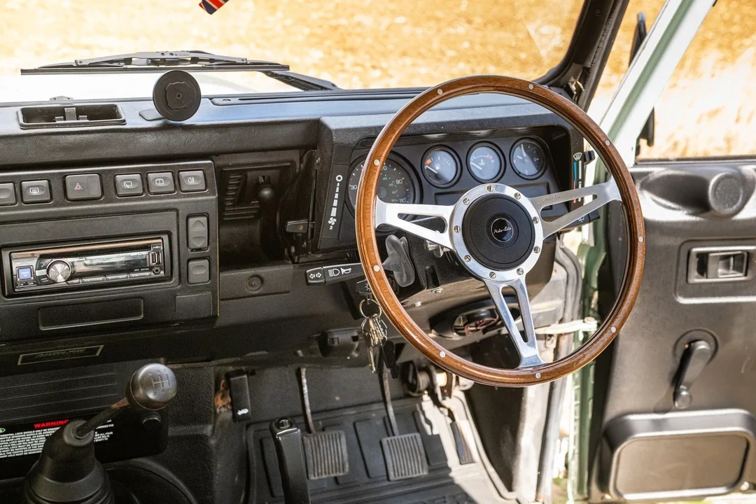 2006 Land Rover Defender 90 - Image 14 of 30