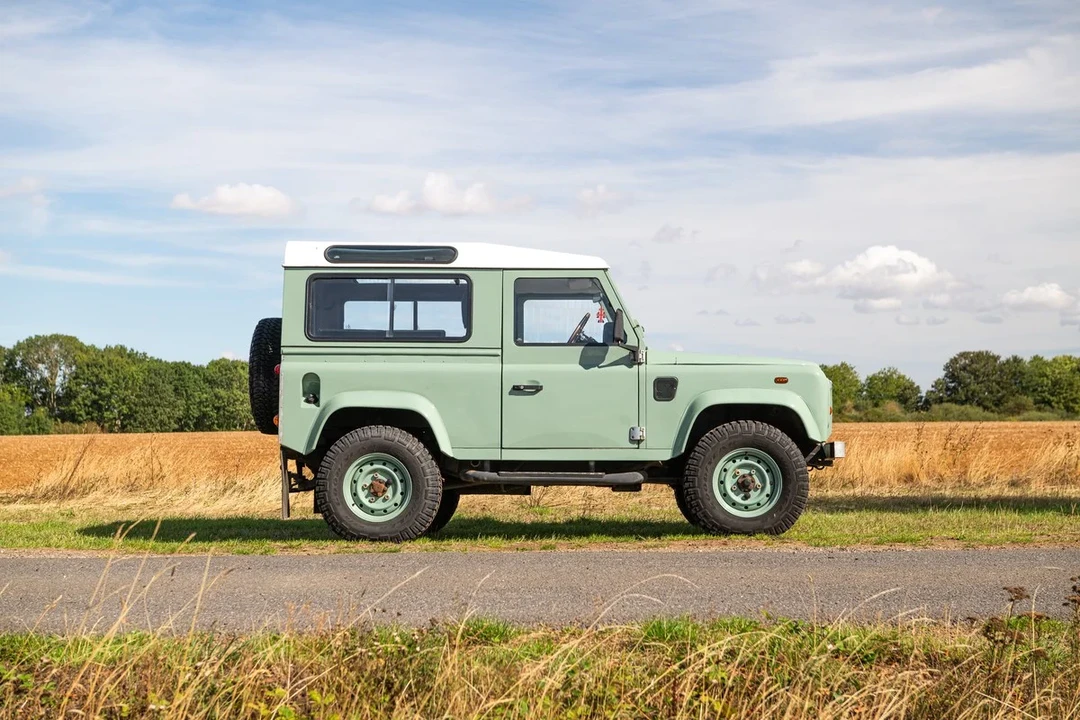 2006 Land Rover Defender 90 - Image 5 of 30