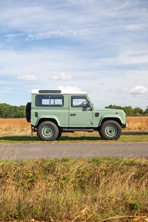 2006 Land Rover Defender 90 - Image 7 of 30