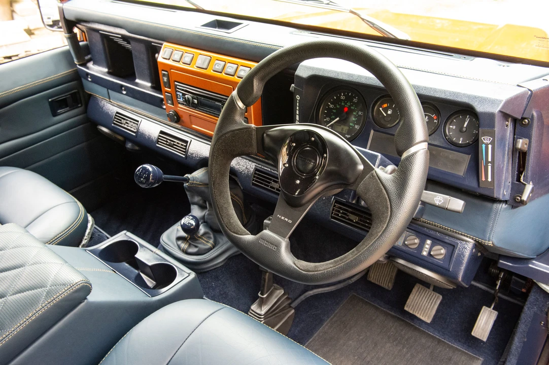 2006 Land Rover Defender 90 - Image 11 of 31