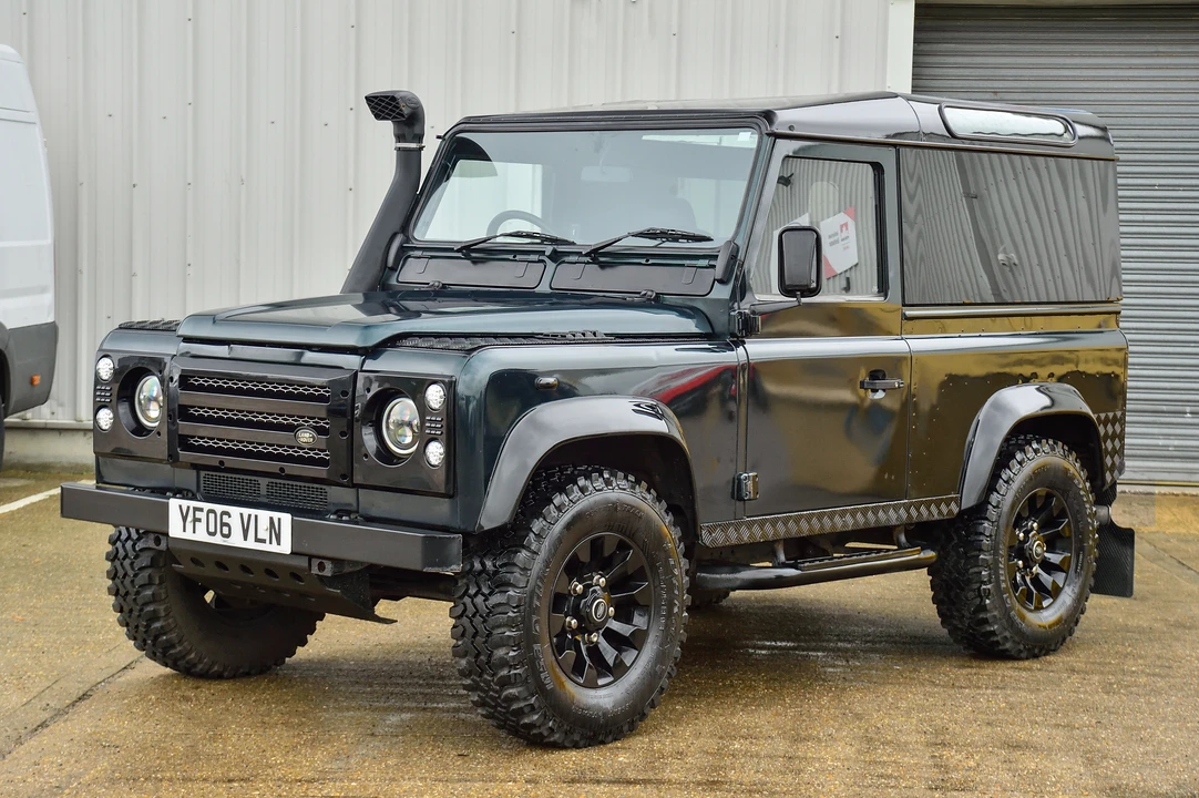 2006 Land Rover Defender 90 - Image 11 of 31