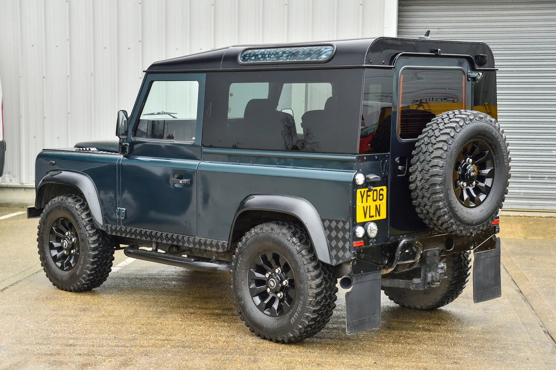 2006 Land Rover Defender 90 - Image 5 of 31