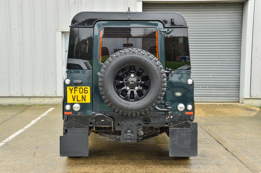 2006 Land Rover Defender 90 - Image 6 of 31