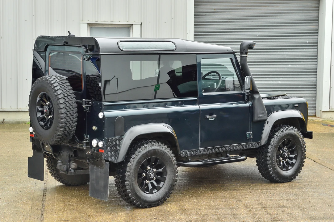 2006 Land Rover Defender 90 - Image 15 of 31