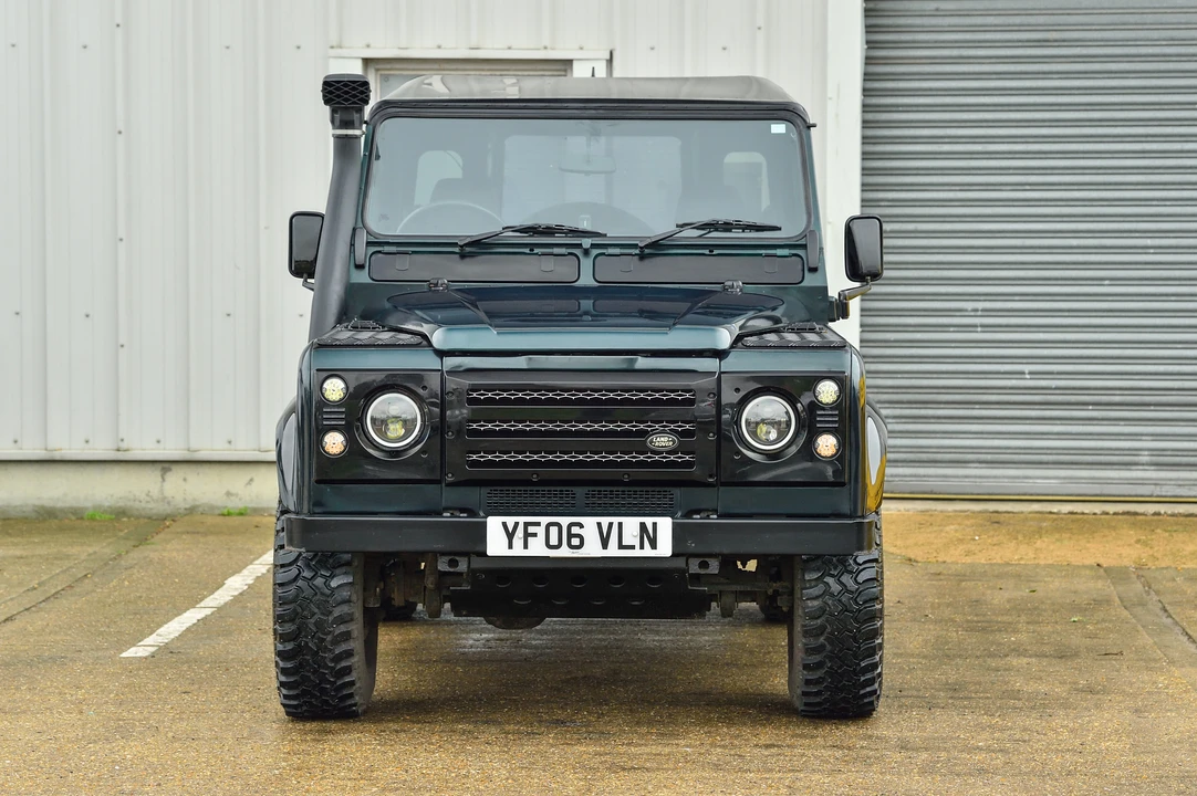 2006 Land Rover Defender 90 - Image 10 of 31