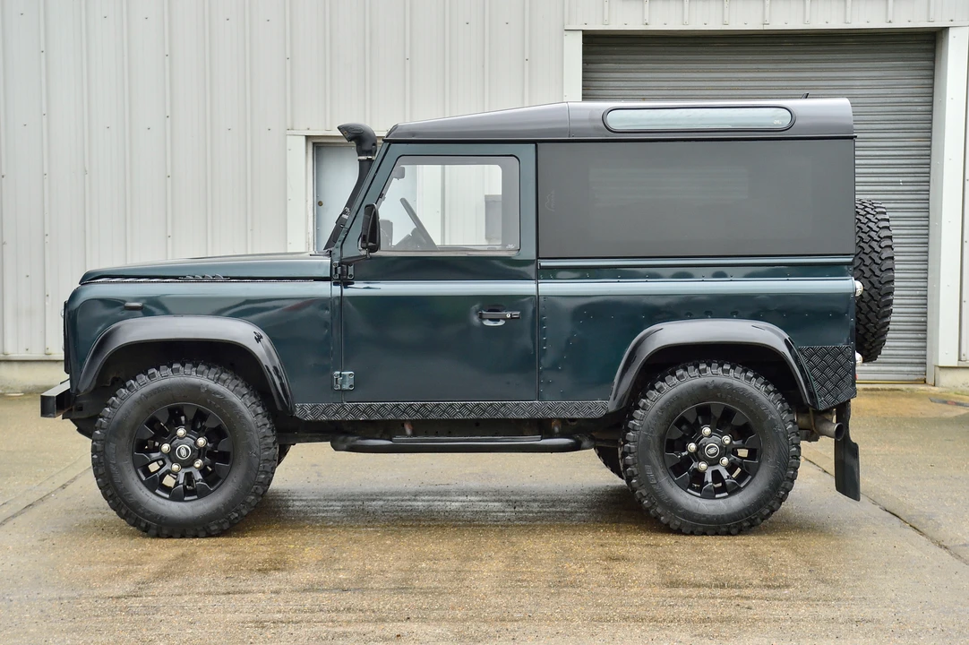 2006 Land Rover Defender 90 - Image 12 of 31