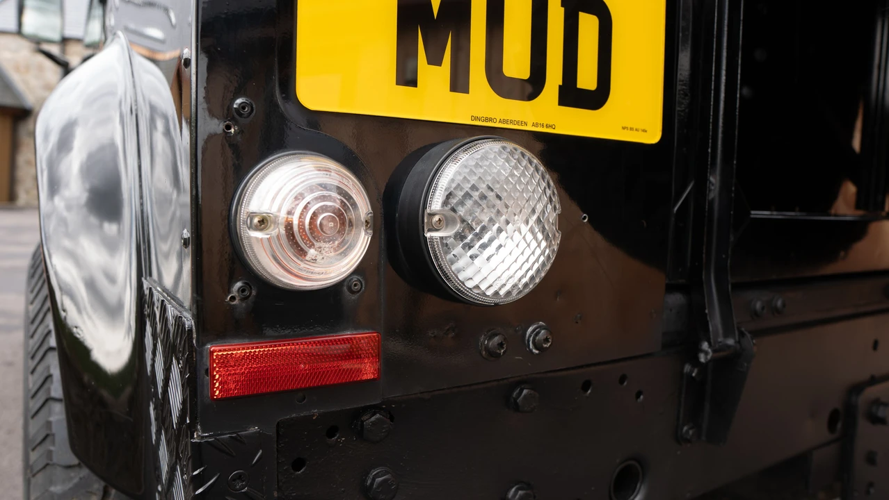 2006 Land Rover Defender 90 - Image 17 of 31