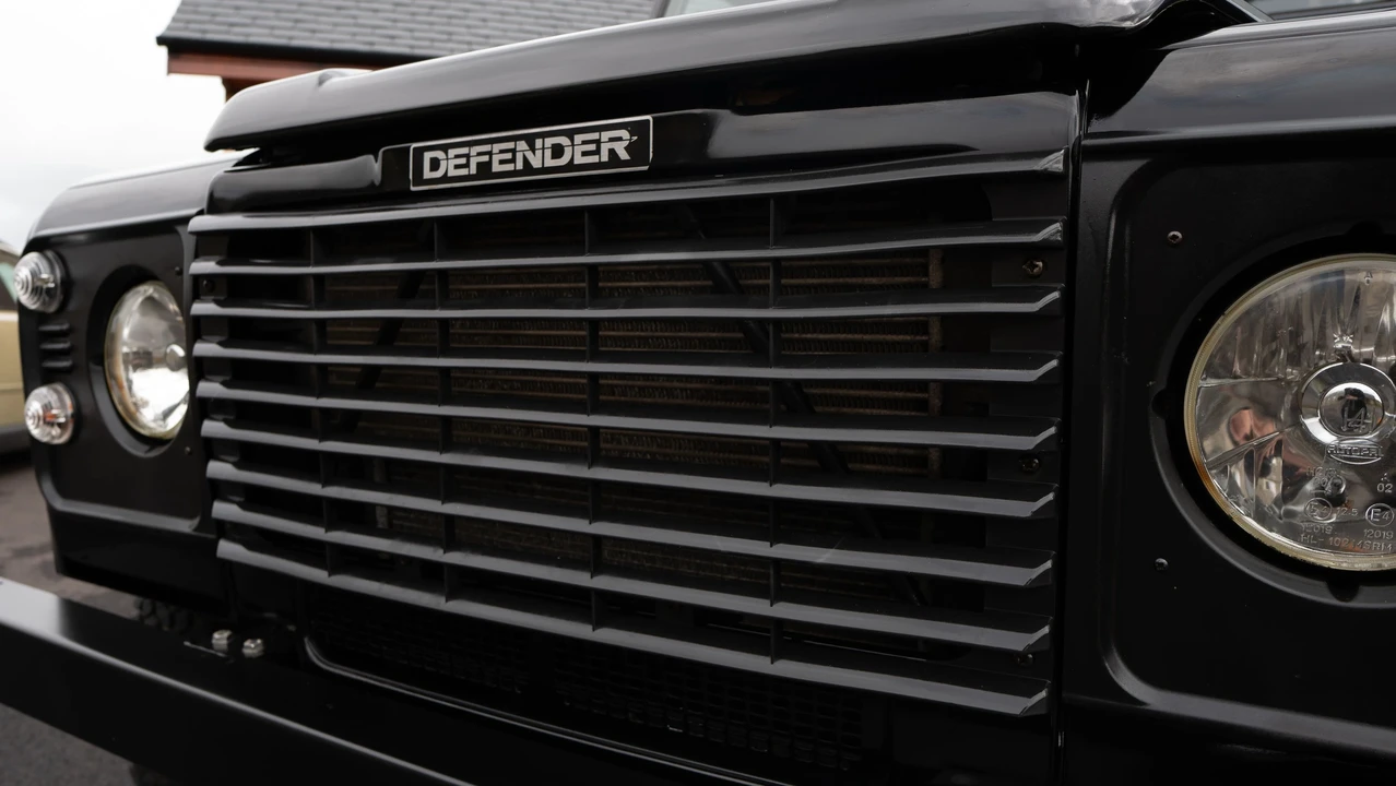 2006 Land Rover Defender 90 - Image 15 of 31