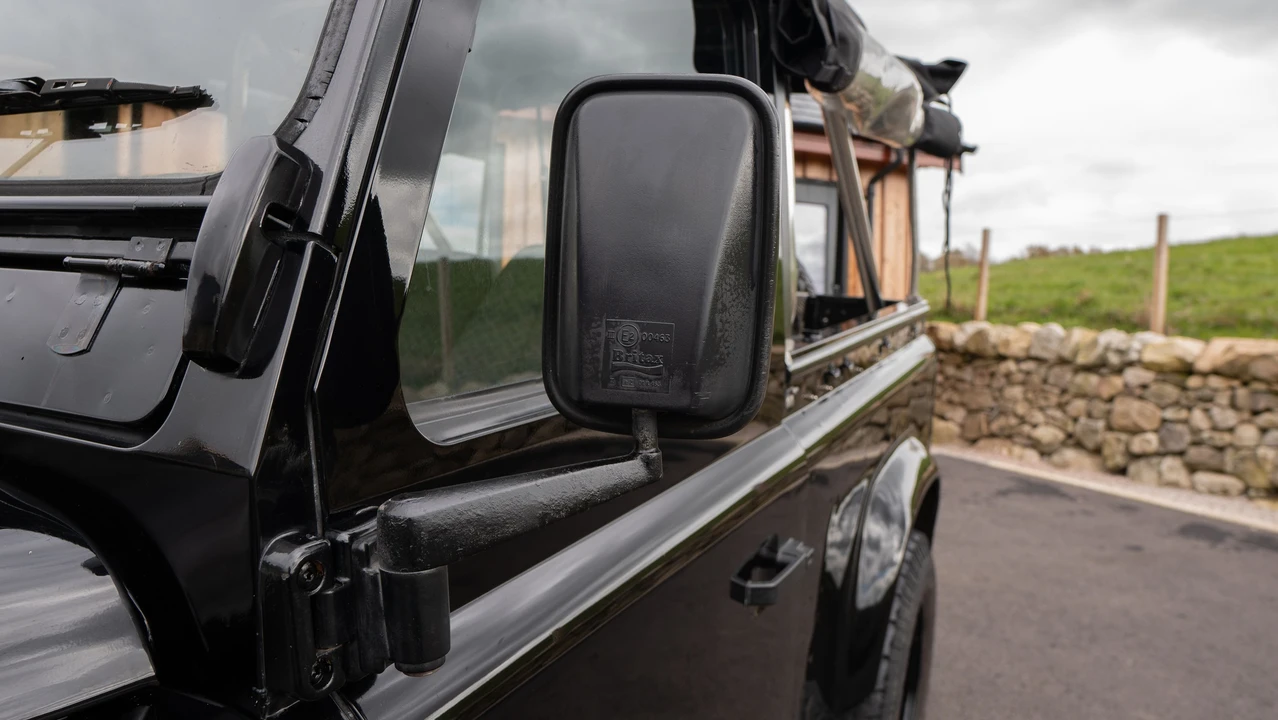 2006 Land Rover Defender 90 - Image 29 of 31