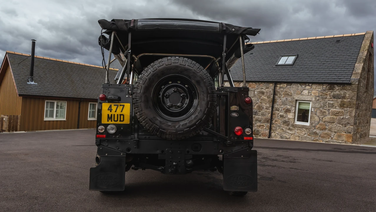2006 Land Rover Defender 90 - Image 5 of 31