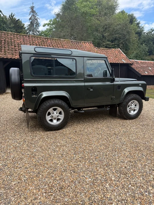 2006 Land Rover Defender 90 - Image 8 of 30