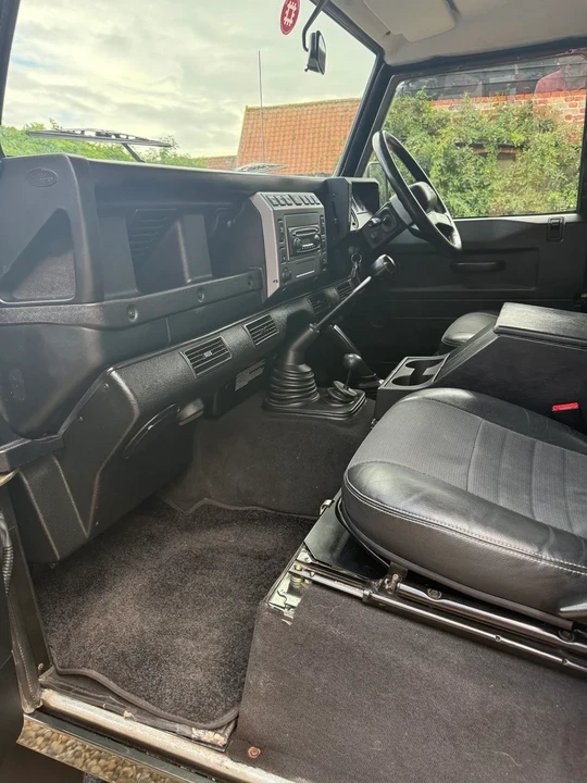 2006 Land Rover Defender 90 - Image 21 of 30