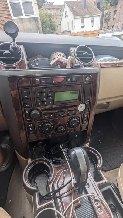 2006 Land Rover Discovery 3rd Gen - Image 14 of 15