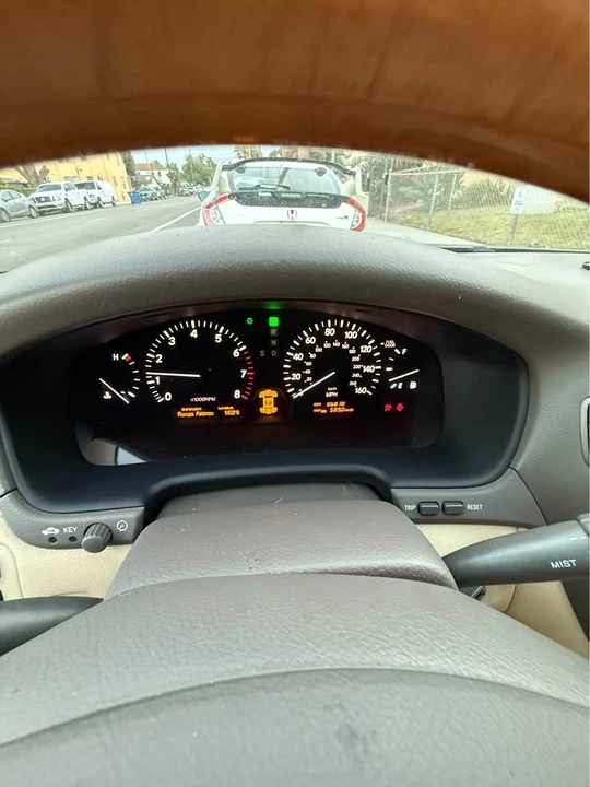 2006 Lexus SC430 - Image 4 of 5