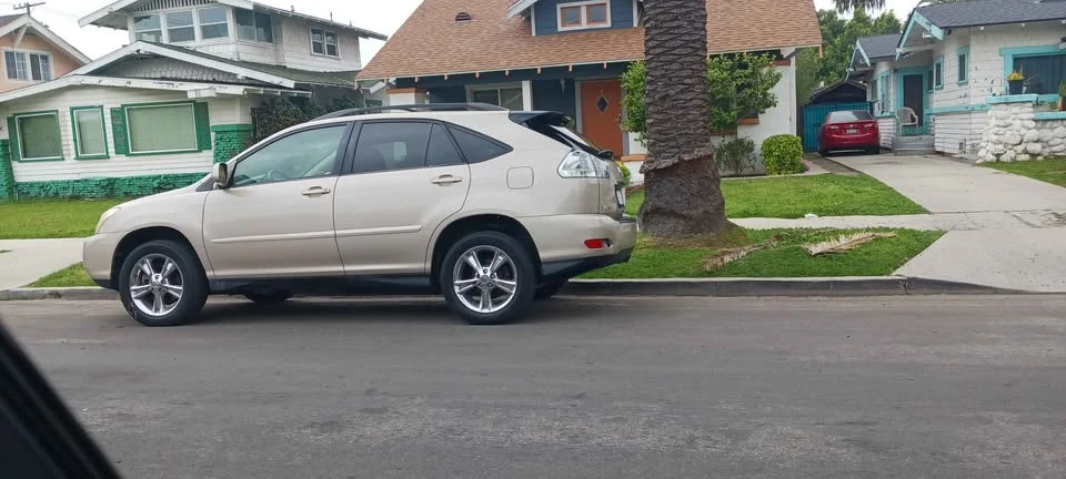 2006 Lexus RX 2nd Gen - Image 16 of 20