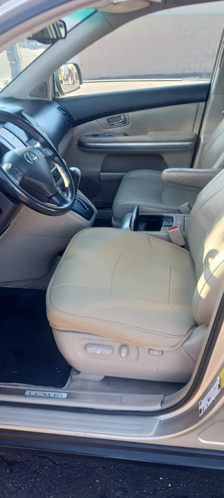 2006 Lexus RX 2nd Gen - Image 12 of 20