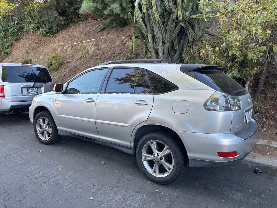 2006 Lexus RX 2nd Gen - Image 2 of 11