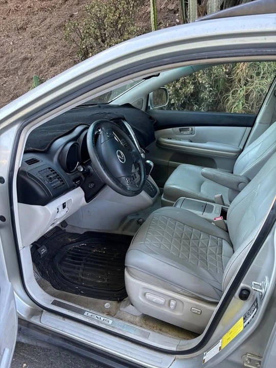 2006 Lexus RX 2nd Gen - Image 5 of 11