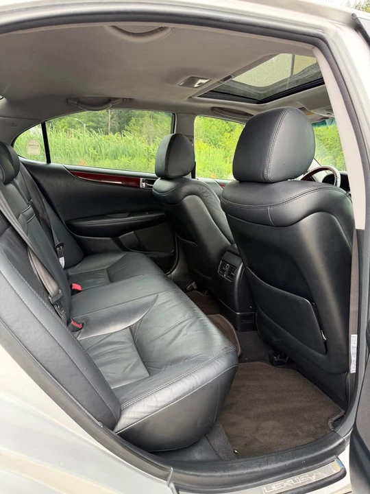 2006 Lexus ES 4th Gen - Image 12 of 18