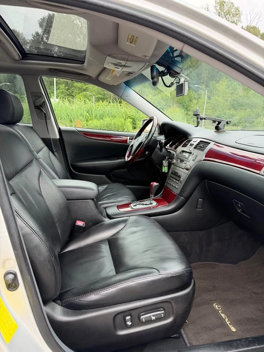 2006 Lexus ES 4th Gen - Image 11 of 18