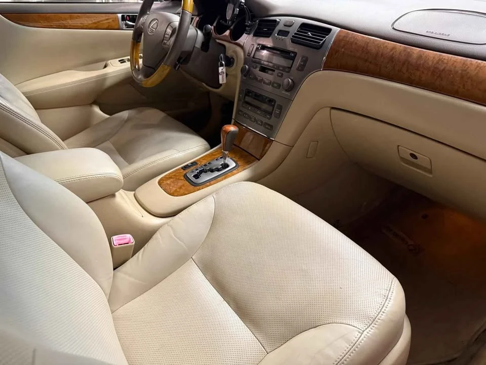 2006 Lexus ES 4th Gen - Image 3 of 8