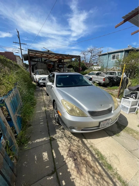 2006 Lexus ES 4th Gen - Image 2 of 20