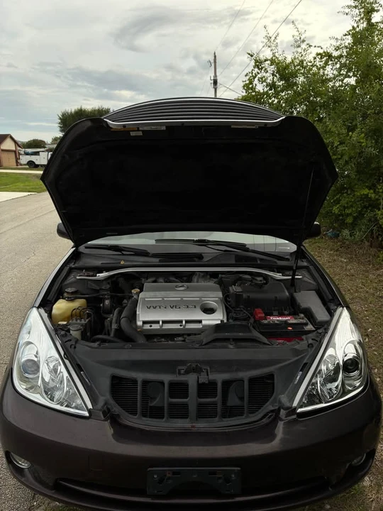 2006 Lexus ES 4th Gen - Image 2 of 10