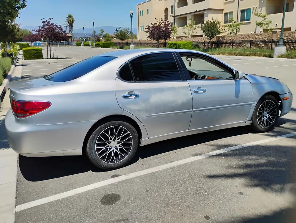 2006 Lexus ES 4th Gen - Image 8 of 12