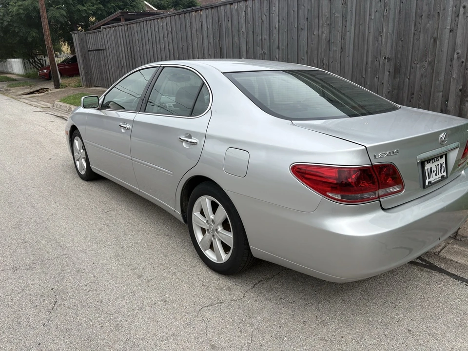 2006 Lexus ES 4th Gen - Image 10 of 15