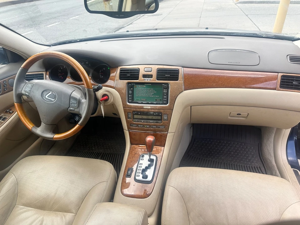 2006 Lexus ES 4th Gen - Image 25 of 31