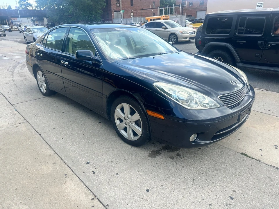 2006 Lexus ES 4th Gen - Image 11 of 31