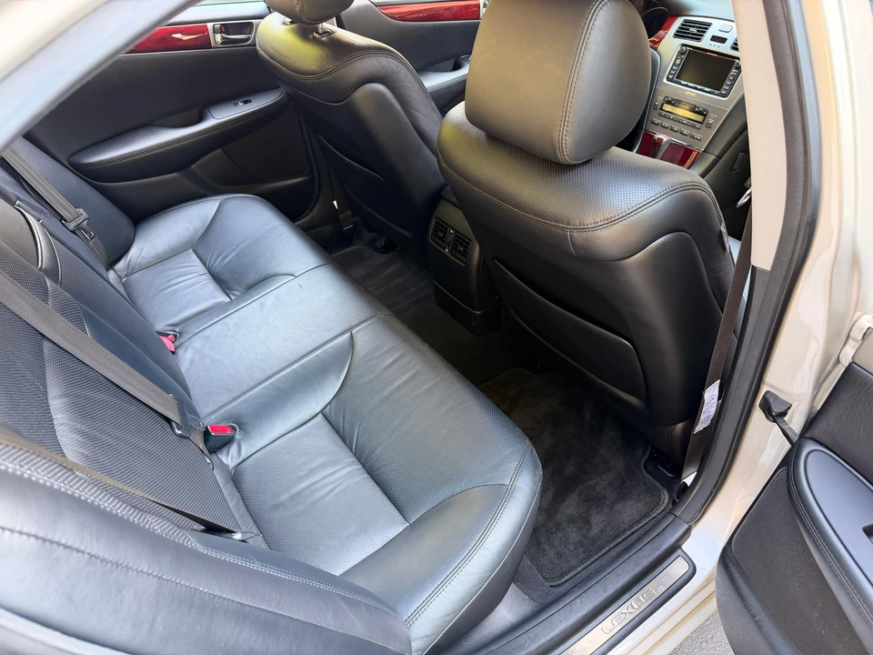 2006 Lexus ES 4th Gen - Image 25 of 31