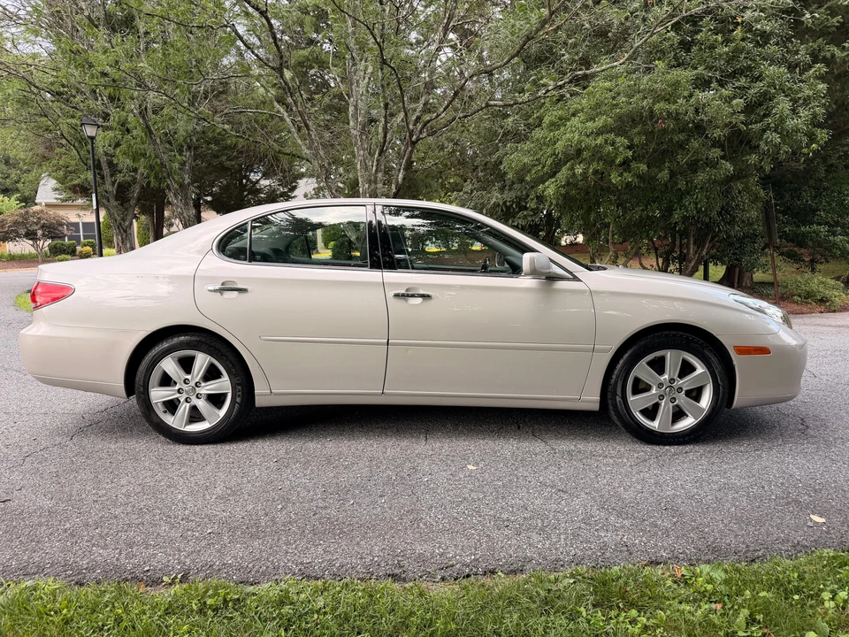 2006 Lexus ES 4th Gen - Image 9 of 31