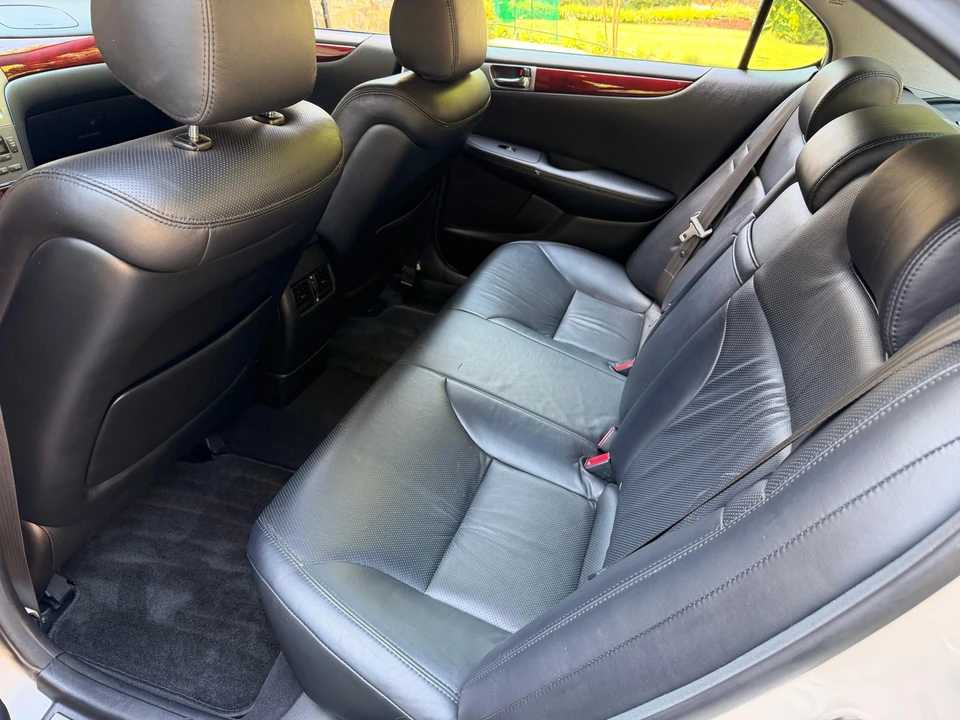 2006 Lexus ES 4th Gen - Image 24 of 31