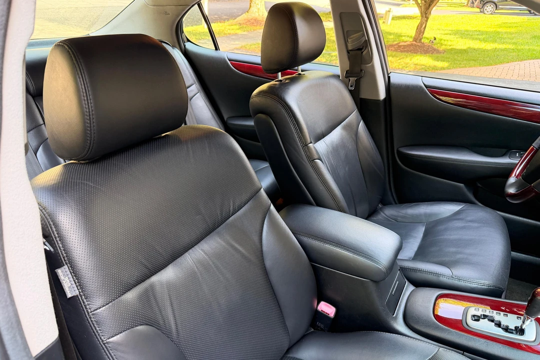 2006 Lexus ES 4th Gen - Image 16 of 31