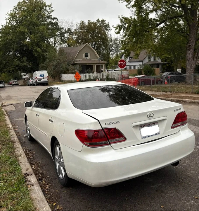 2006 Lexus ES 3rd Gen - Image 4 of 15