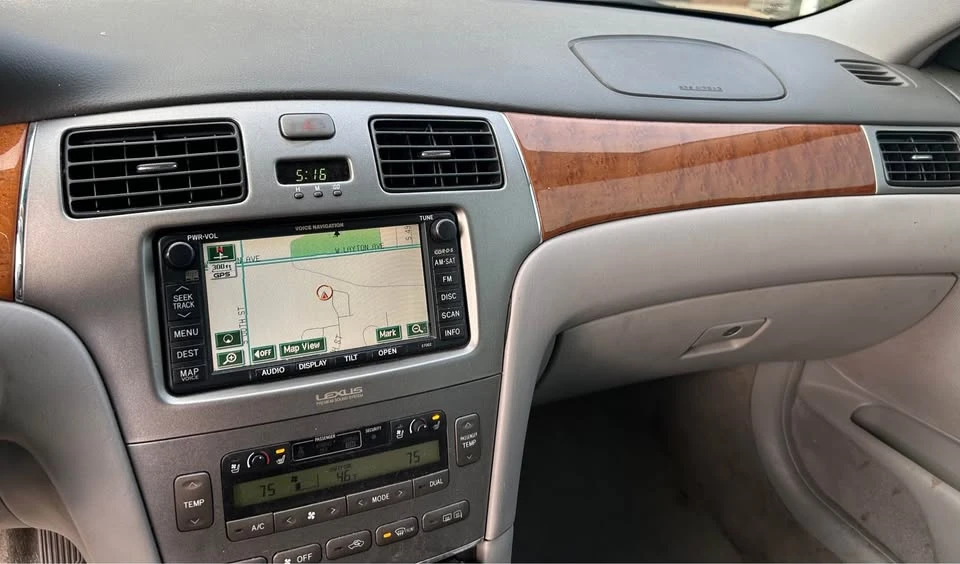 2006 Lexus ES 3rd Gen - Image 8 of 9