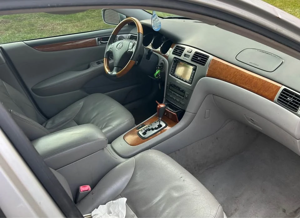 2006 Lexus ES 3rd Gen - Image 4 of 9